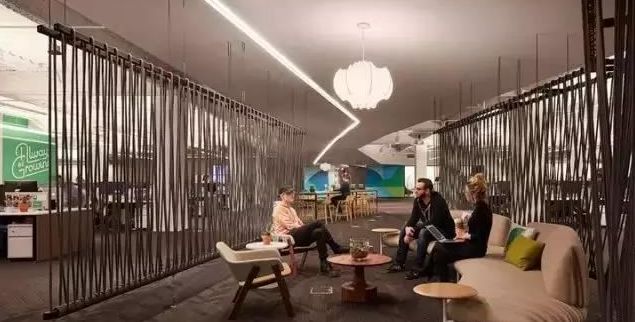 辦公室隔斷有哪些類(lèi)型？打造隔而不斷的美！(圖8)